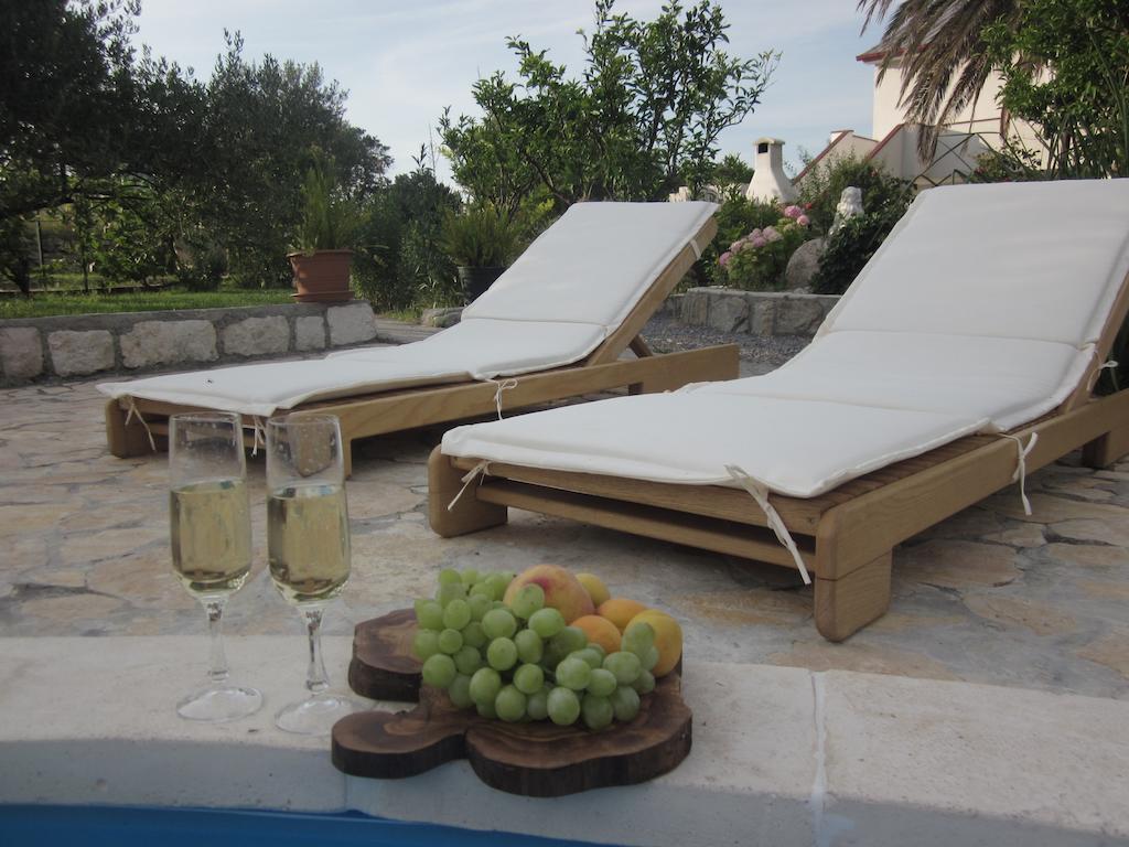 Apartments Dumencic Rab Mundanije المظهر الخارجي الصورة
