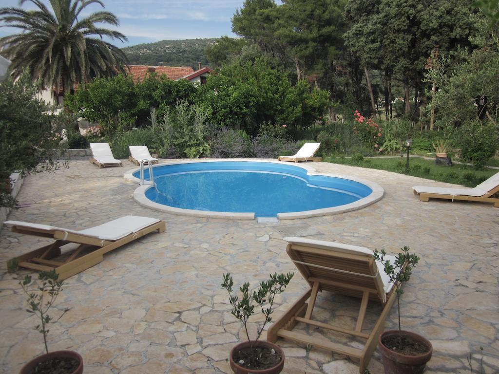Apartments Dumencic Rab Mundanije المظهر الخارجي الصورة