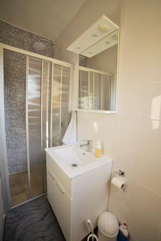 Apartments Dumencic Rab Mundanije المظهر الخارجي الصورة