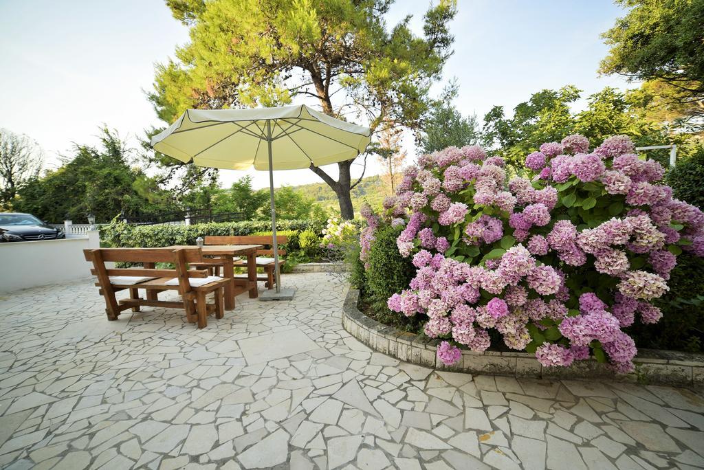 Apartments Dumencic Rab Mundanije المظهر الخارجي الصورة